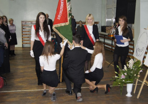 Przekazanie pocztu sztandarowego liceum